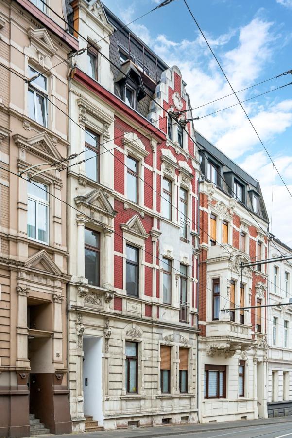 Einfach Aber Sehr Komfortabel - Wohnung Fuer 6 Personen - 2Xwc - Grupen, Messe, Monteure, Studenten - Voll Ausgestattet - 6 Betten 140X200Cm Hochwertig, 3 Smart-Tv 55 Zoll Netflix, 1000 Mbit Wlan, Voll Ausgestattete Kueche Duisburg Exterior photo